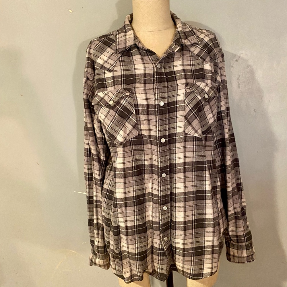 Mens Medium Flannel button down